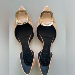 Roger Vivier Beige Patent Leather Pointed Toe D'orsay Ballerina Flat SZ 37